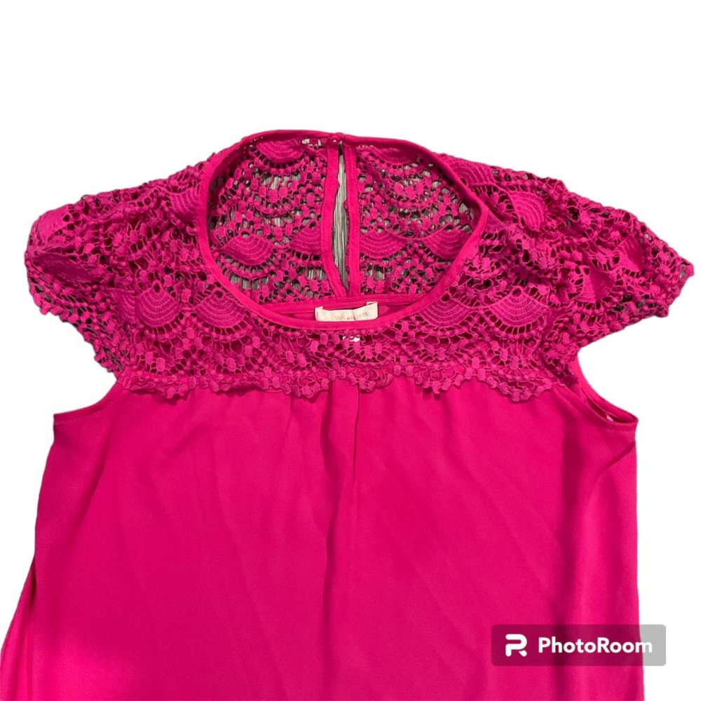 Skies are Blue Crochet Top Cap Sleeve Blouse - Medium - Picture 2 of 2